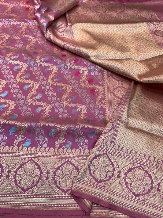This exquisite Handloom Banarasi Katan Silk Saree elegant lilac pink shade