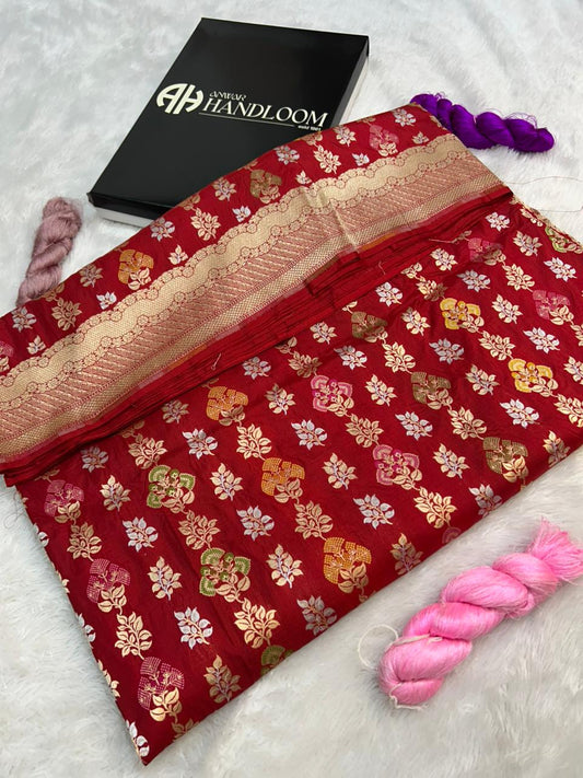 Exquisite bridal red traditional Handloom Banarasi Silk Saree with Intricate Meenakari Floral Buttas and Ornate Zari Border