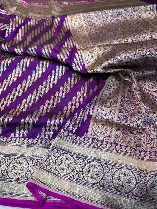 Exquisite Royal Purple Banarasi Handloom Katan Silk Saree with pure light gold  Zari Weaving.